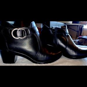 Naturalizer brand heal booties